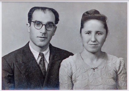 Golda and Harry Murveit